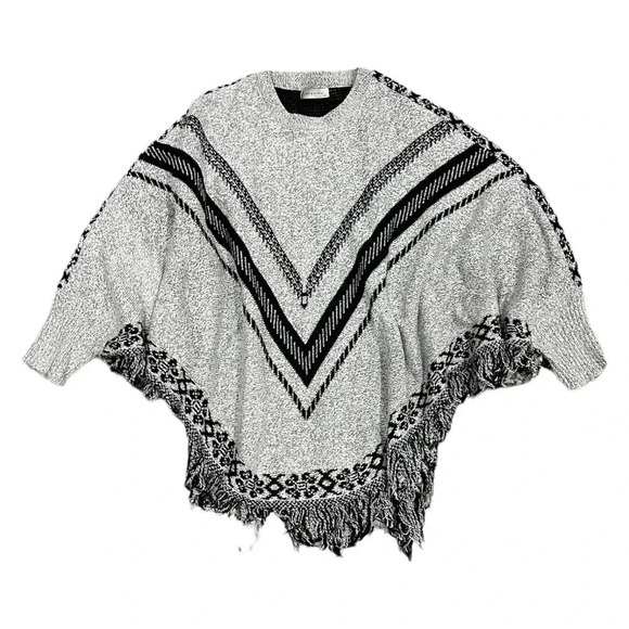 Jon & Anna Gray Boho Fringe Poncho Sweater OS - Picture 1 of 3